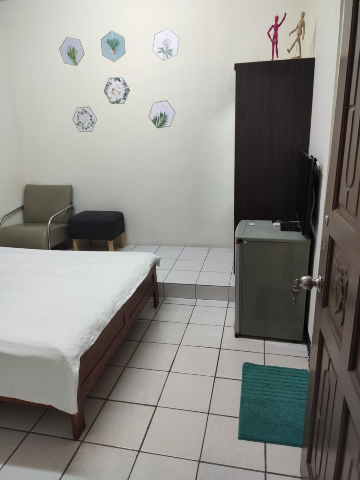 Papa Bear'S Guesthouse Taichung Zimmer foto