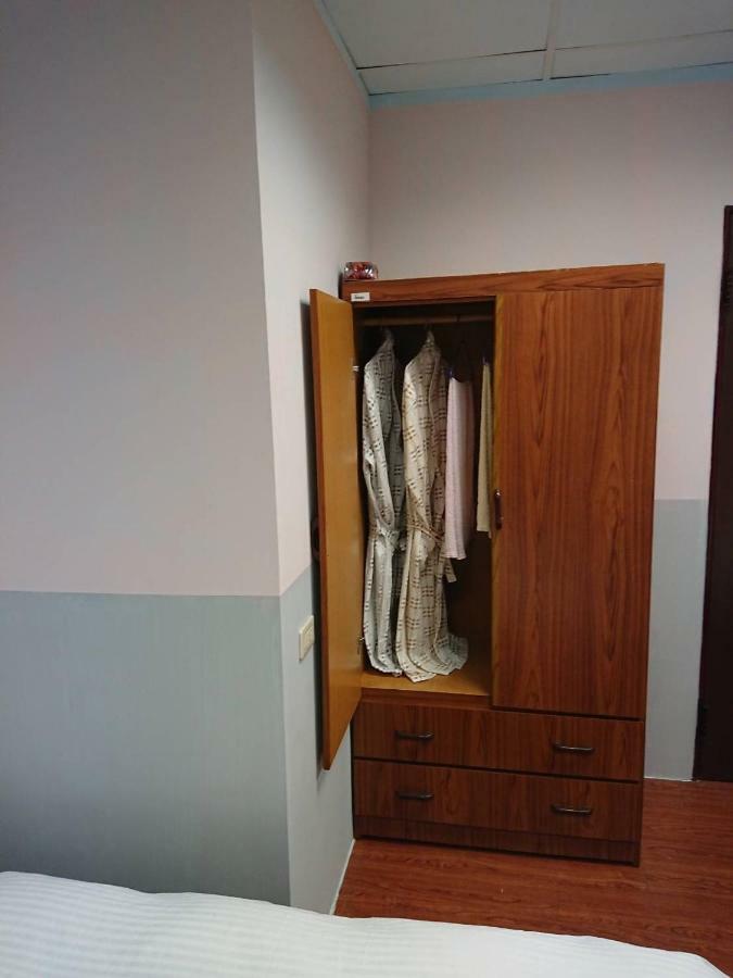 Papa Bear'S Guesthouse Taichung Exterior foto
