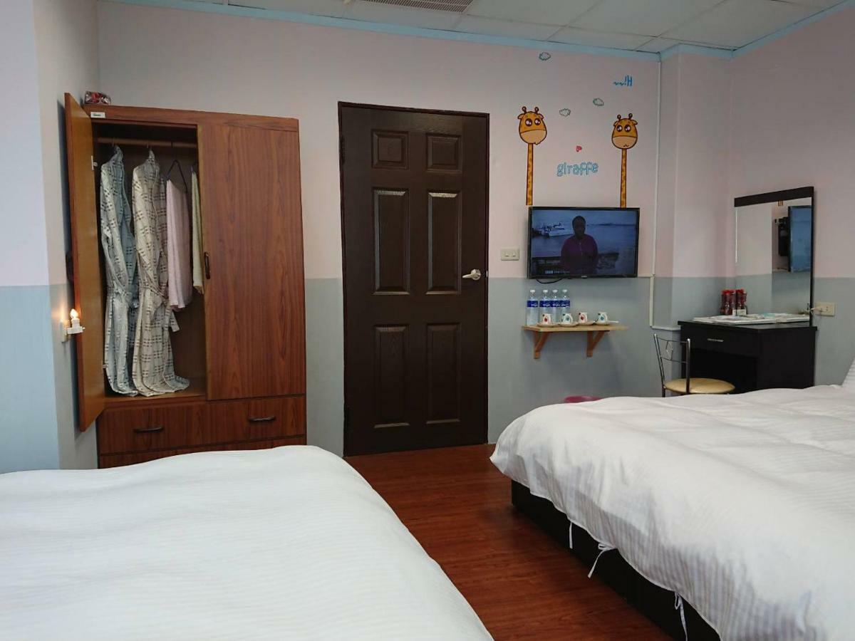 Papa Bear'S Guesthouse Taichung Exterior foto